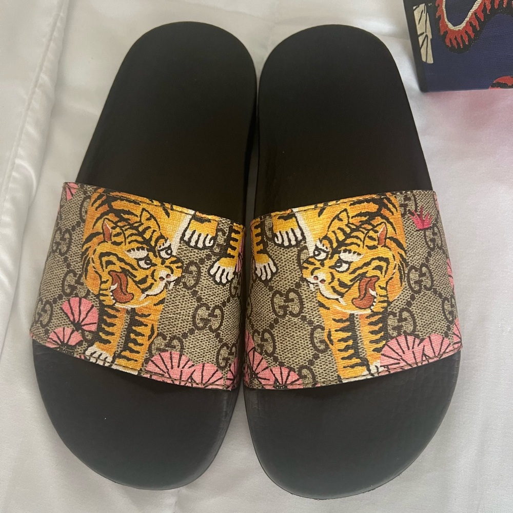 Gucci Slides